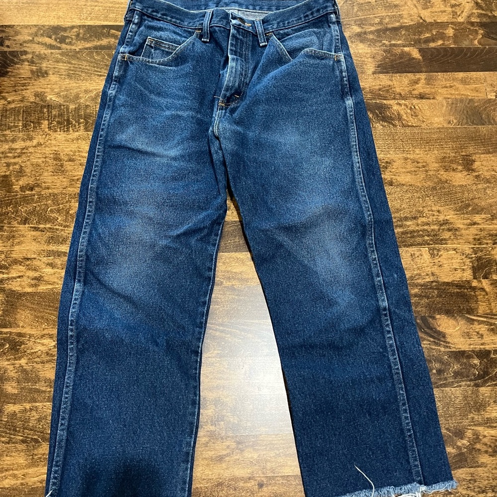 Wrangler Dark Blue cropped frayed Jeans